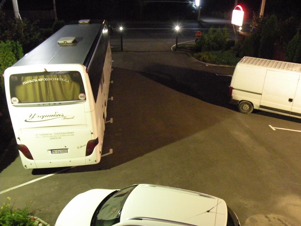 Pensiunea Octogon Piatra Neamţ Exterior foto
